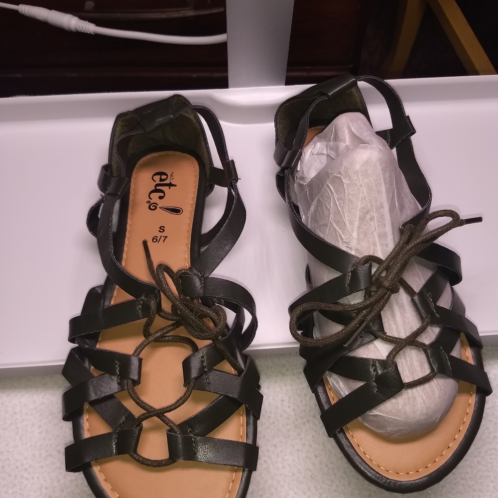 🌟 Bundle 2 for $12 Dark olive Green Gladiator sandals 6-7 NwOT